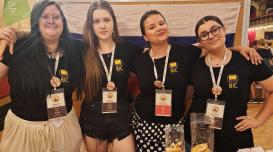 4 zlate in 7 srebrnih medalj za dijakinje BIC Ljubljana na World Scholar's Cup)na Češkem 2026