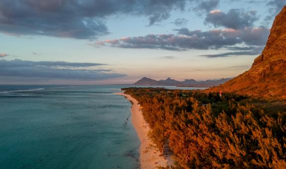 colours-of-mauritius--5UEyBFp-fE-unsplash.jpg