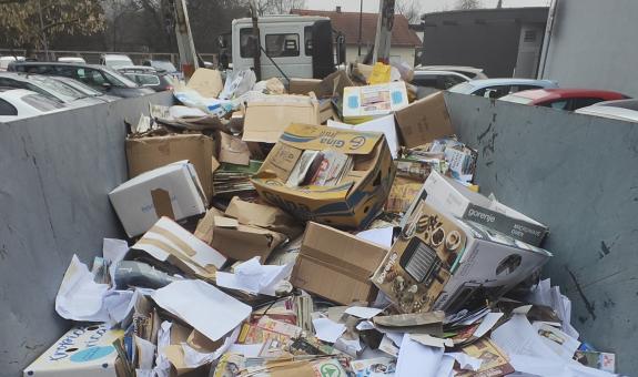 Zbiralna akcija starega papirja na Živilski in naravovarstveni šoli 2025