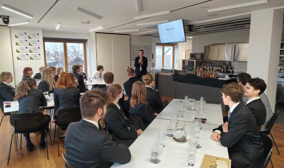 Gostujoče predavanje Jasmina Burzića – degustacija viskijev 2025