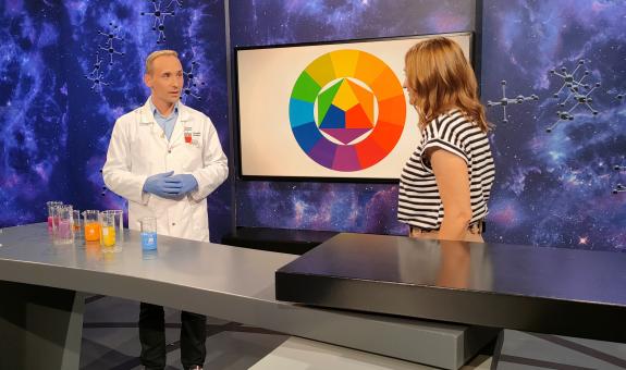 Miha Slapničar v oddaji Ugriznimo znanost, Foto: RTVSLO