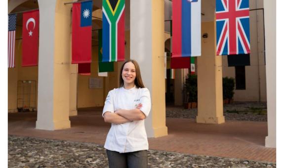 Neli Poličnik na 8-mesečnem izobraževanju na mednarodni šoli italijanske kuhinje 2023