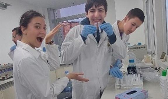 Mednarodna mobilnost na BIC Ljubljana: tehniška gimnazija laboratoriji NanoLab v osrčju Istanbula 2024